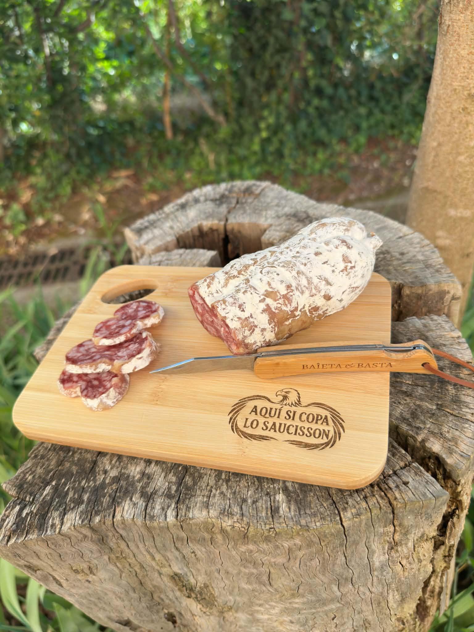 Coffret Apéro : Planche et Couteau à Saucisson